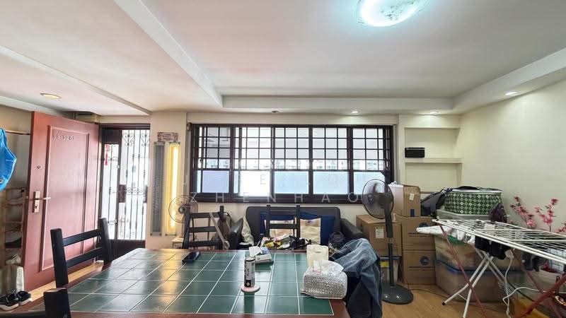 415 Hougang Avenue 10, 415 Hougang Avenue 10, Hougang / Punggol / Sengkang, 3 Bedrooms, 980 sqft, HDB Flat For Sale, by Jose Loh Zhenhao, 500275530 - Living Room - PropertyGuru.com.sg