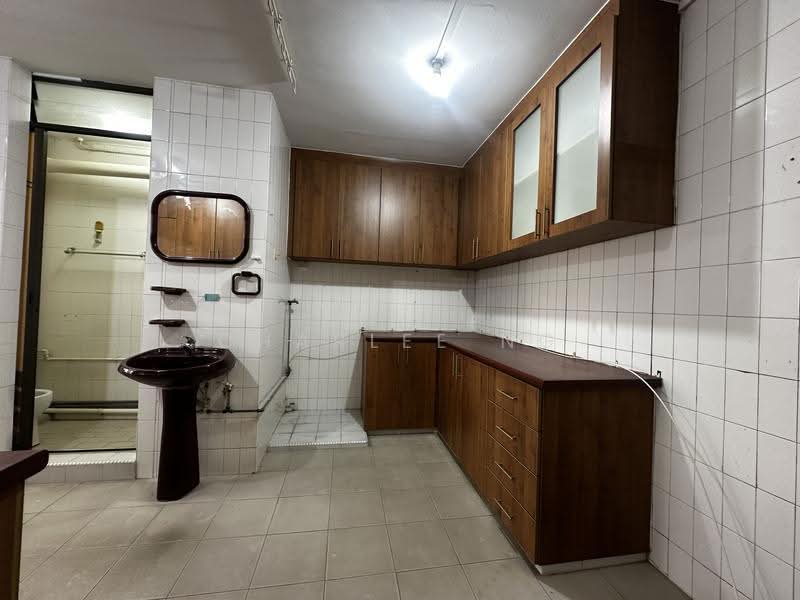 428 Hougang Avenue 6, 428 Hougang Avenue 6, Hougang / Punggol / Sengkang, 4 Bedrooms, 1,572 sqft, HDB Flat For Rent, by Charlee Ng, 500275545 - Kitchen - PropertyGuru.com.sg