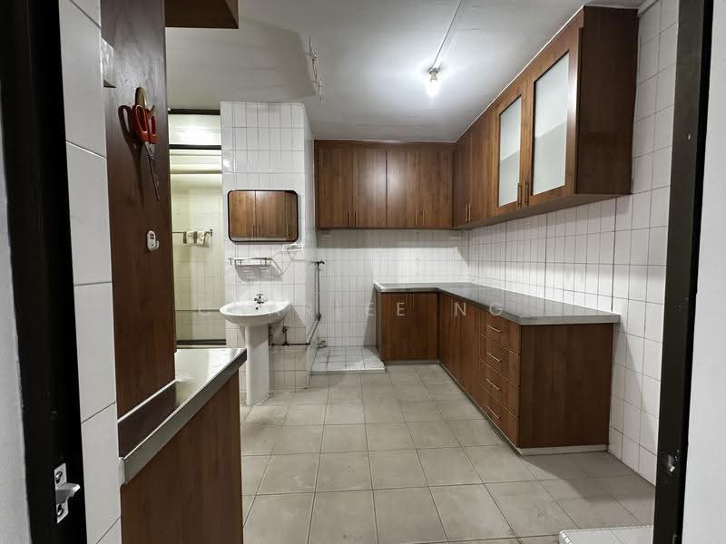 428 Hougang Avenue 6, 428 Hougang Avenue 6, Hougang / Punggol / Sengkang, 4 Bedrooms, 1,572 sqft, HDB Flat For Rent, by Charlee Ng, 500275545 - Kitchen - PropertyGuru.com.sg