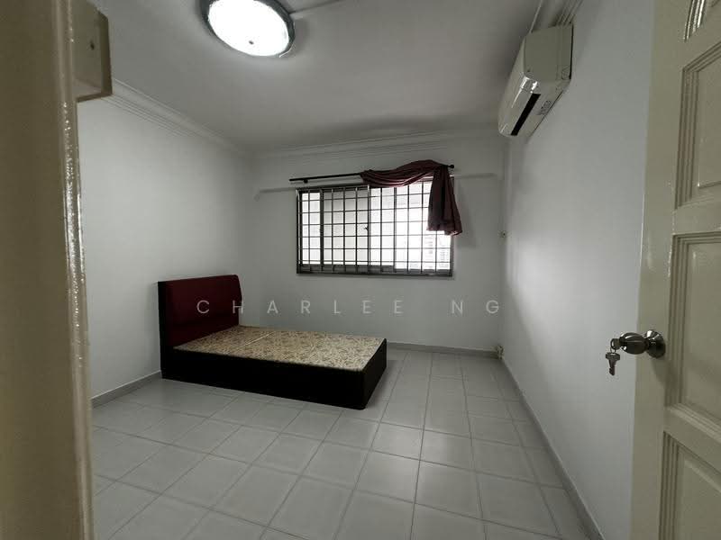 428 Hougang Avenue 6, 428 Hougang Avenue 6, Hougang / Punggol / Sengkang, 4 Bedrooms, 1,572 sqft, HDB Flat For Rent, by Charlee Ng, 500275545 - Bedroom - PropertyGuru.com.sg