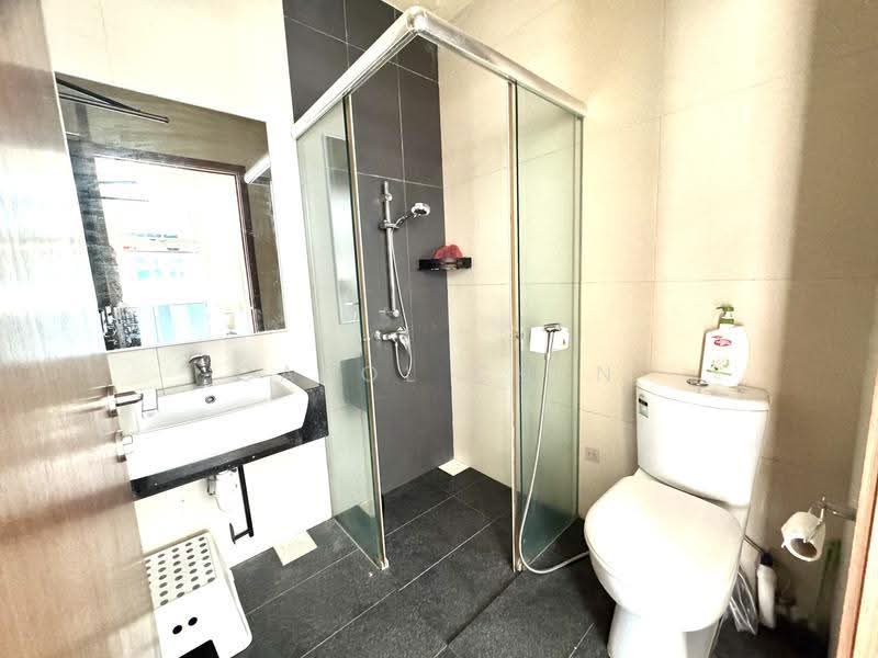 Parc Elegance, 17 Telok Kurau Road, East Coast / Marine Parade, Studio, 398 sqft, Condominium For Sale, by Carol Chen, 500275559 - Bathroom - PropertyGuru.com.sg