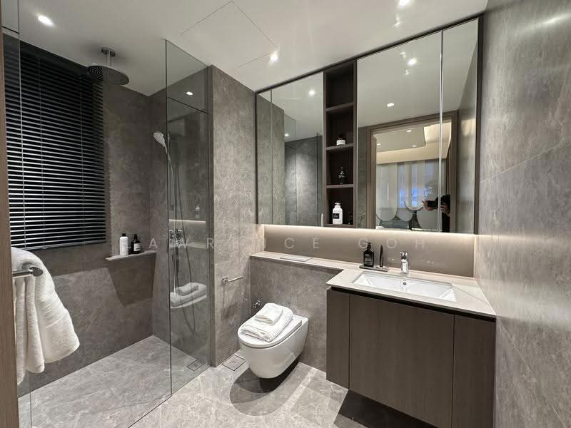 Coastal Cabana, 32 Jalan Loyang Besar, Changi Airport / Changi Village, 3 Bedrooms, 872 sqft, Executive Condominium For Sale, by Lawrence Goh, 500275563 - Bathroom - PropertyGuru.com.sg