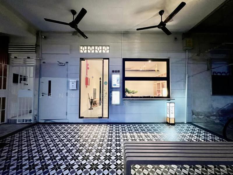 Renovated F&B with 2 kitchens, TCM Café Takeover, 5 mins MRT & City Square Mall, FLANDERS SQUARE, Farrer Park / Serangoon Rd, 1,700 sqft, Shop / Shophouse For Rent, by Jennifer Tan WL 陈慧莲, 500275570 - Exterior - CommercialGuru.com.sg