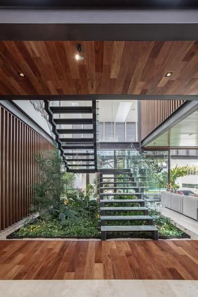 黄金地段 Impressive WIDE FRONTAGE!! near King Albert Park MRT!!, Newton / Novena, 5 Bedrooms, 7,000 sqft, Good Class Bungalow For Sale, by Martin Goh 吴伟楠, 500275578 - Interior - PropertyGuru.com.sg