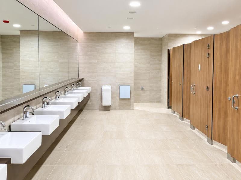 Production Office @ Macpherson | Column Free, Macpherson / Potong Pasir, 2,734 sqft, Business / Science Park For Rent, by Jane Toh, 500275580 - Bathroom - CommercialGuru.com.sg