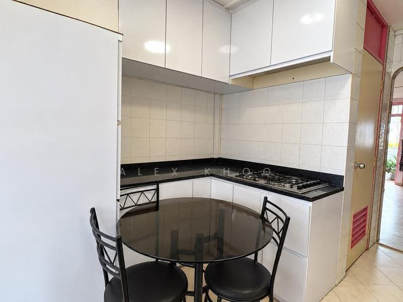 673 Hougang Avenue 8, 673 Hougang Avenue 8, Hougang / Punggol / Sengkang, 2 Bedrooms, 688 sqft, HDB Flat For Rent, by Alex Khoo, 500275584 - Kitchen - PropertyGuru.com.sg