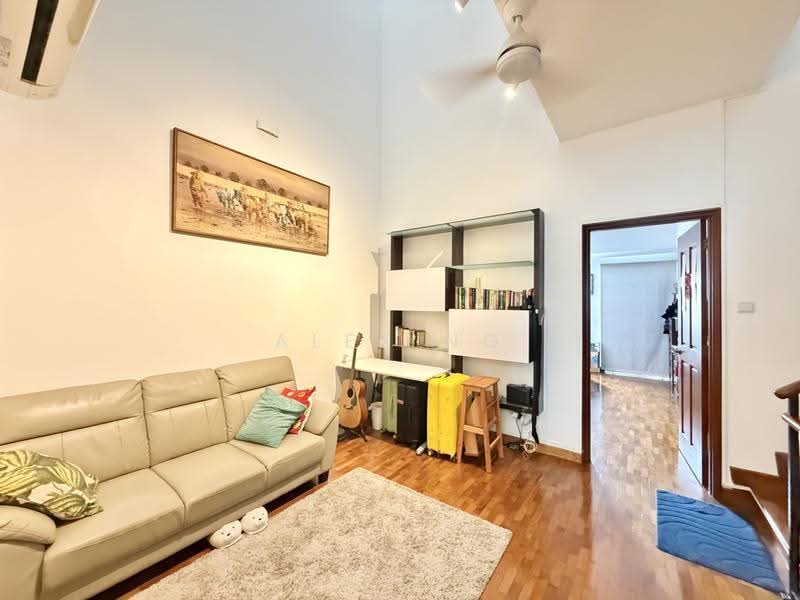 3sty FH Terrace, Good Layout, Air well, wide road, park 2 cars, Gd Cond, Serious seller, Seletar Estate, Yio Chu Kang Estate, Saraca, Mimosa Estate, Seletar / Yio Chu Kang, 5 Bedrooms, 3,200 sqft, Terraced House For Sale, by Alex Ng, 500275593 - Living Room - PropertyGuru.com.sg