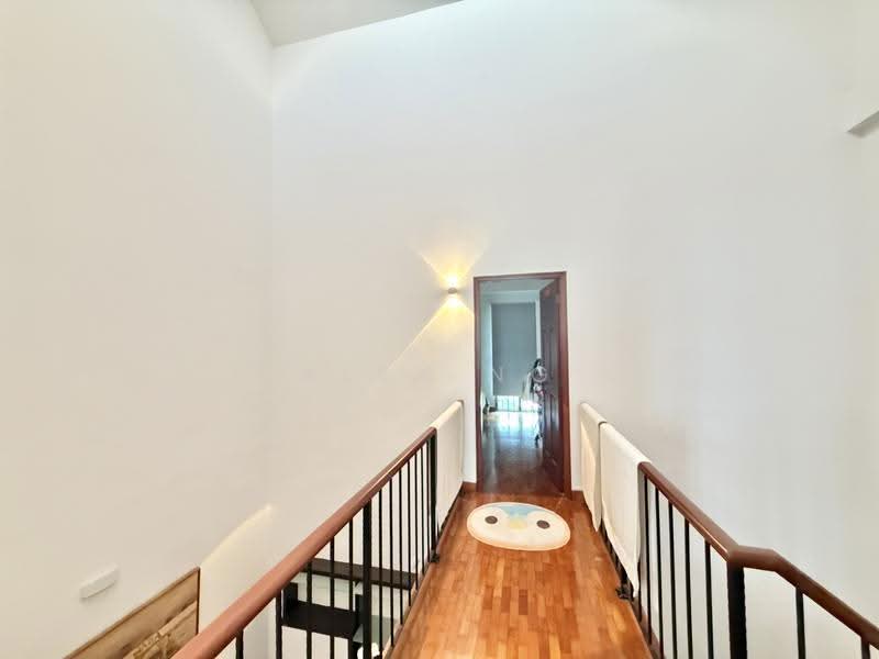 3sty FH Terrace, Good Layout, Air well, wide road, park 2 cars, Gd Cond, Serious seller, Seletar Estate, Yio Chu Kang Estate, Saraca, Mimosa Estate, Seletar / Yio Chu Kang, 5 Bedrooms, 3,200 sqft, Terraced House For Sale, by Alex Ng, 500275593 - Corridor - PropertyGuru.com.sg