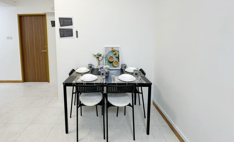 Hillview Regency, 26 Bukit Batok East Avenue 2, Dairy Farm / Bukit Panjang / Choa Chu Kang, Room Rental, 200 sqft, Condominium For Rent, by Charlotte Lin, 500275597 - Dining Room - PropertyGuru.com.sg