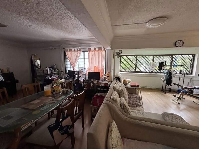 236 Lorong 1 Toa Payoh, 236 Lorong 1 Toa Payoh, Balestier / Toa Payoh, 4 Bedrooms, 1,572 sqft, HDB Flat For Sale, by Andrew Yap, 500275600 - Living Room - PropertyGuru.com.sg