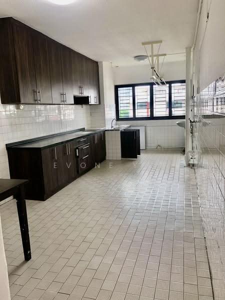 414 Ang Mo Kio Avenue 10, 414 Ang Mo Kio Avenue 10, Ang Mo Kio / Bishan / Thomson, 3 Bedrooms, 990 sqft, HDB Flat For Sale, by Evone Yap, 500275601 - Kitchen - PropertyGuru.com.sg