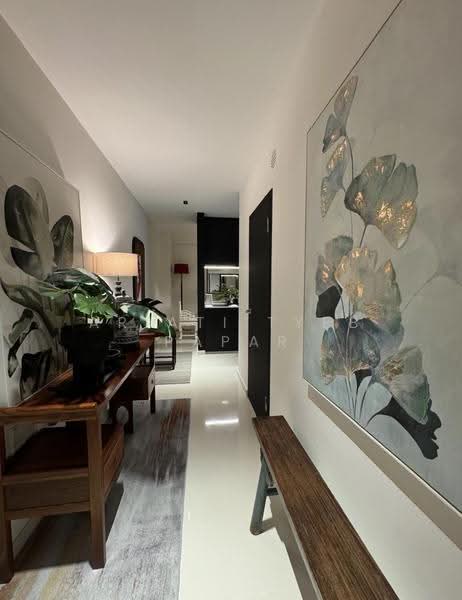 Sycamore Tree, 2 Fowlie Road, East Coast / Marine Parade, 1 Bedroom, 484 sqft, Apartment For Sale, by Ariati Tyeb Papar, 500275617 - Corridor - PropertyGuru.com.sg