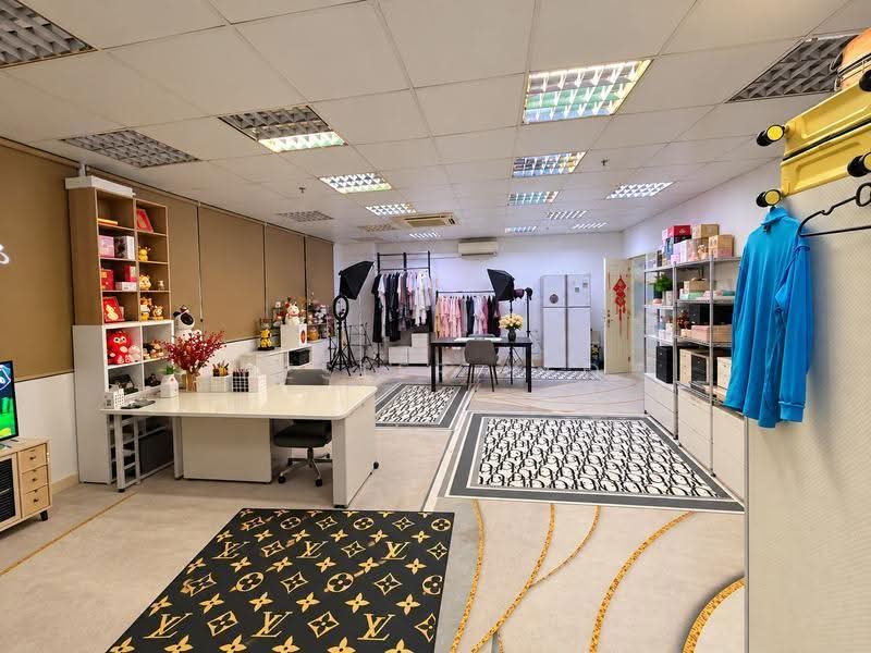 LW Technocentre, 31 Toh Guan Road East, Boon Lay / Jurong / Tuas, 750 sqft, Factory / Workshop (B2) For Rent, by Hester Yeo, 500275631 - Interior - CommercialGuru.com.sg