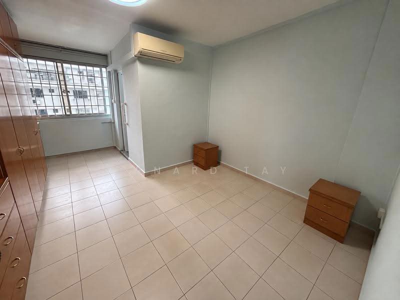 815 Jurong West Street 81, 815 Jurong West Street 81, Boon Lay / Jurong / Tuas, 3 Bedrooms, 1,302 sqft, HDB Flat For Rent, by Bernard Tay, 500275632 - Bedroom - PropertyGuru.com.sg