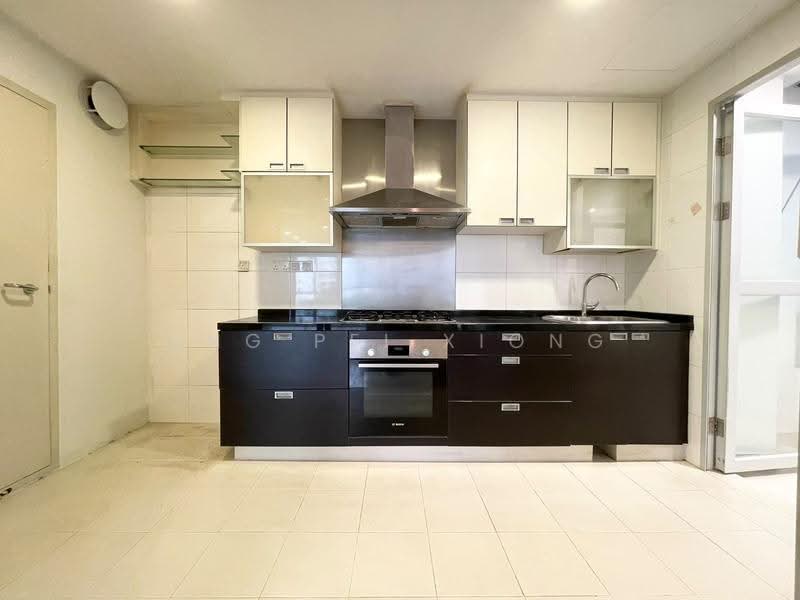 The Linear, 886 Upper Bukit Timah Road, Dairy Farm / Bukit Panjang / Choa Chu Kang, 3 Bedrooms, 1,249 sqft, Apartment For Sale, by Ang Pei Xiong, 500275636 - Kitchen - PropertyGuru.com.sg