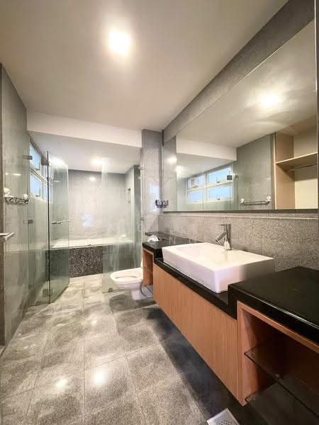 The Linear, 886 Upper Bukit Timah Road, Dairy Farm / Bukit Panjang / Choa Chu Kang, 3 Bedrooms, 1,249 sqft, Apartment For Sale, by Ang Pei Xiong, 500275636 - Bathroom - PropertyGuru.com.sg