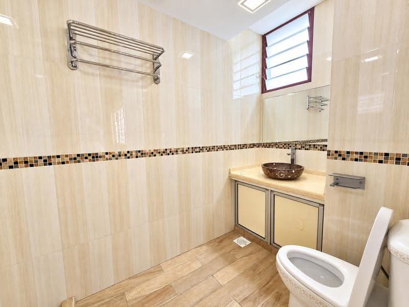 Mandarin Gardens, 5 Siglap Road, East Coast / Marine Parade, 3 Bedrooms, 1,528 sqft, Condominium For Sale, by George Eng, 500275639 - Bathroom - PropertyGuru.com.sg