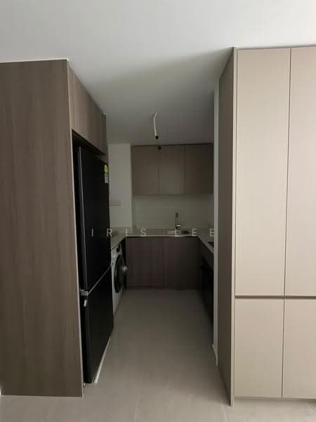 Hillock Green, 22-28 Lentor Central, Mandai / Upper Thomson, 2 Bedrooms, 786 sqft, Condominium For Rent, by Iris Lee, 500275658 - Kitchen - PropertyGuru.com.sg