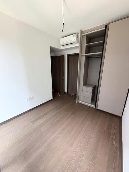 Hillock Green, 22-28 Lentor Central, Mandai / Upper Thomson, 2 Bedrooms, 786 sqft, Condominium For Rent, by Iris Lee, 500275658 - Bedroom - PropertyGuru.com.sg