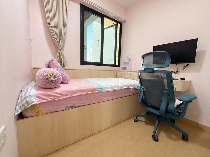 Treasure at Tampines, 37 Tampines Lane, Pasir Ris / Tampines, 3 Bedrooms, 1,087 sqft, Condominium For Sale, by Amelia Ang, 500275665 - PropertyGuru.com.sg