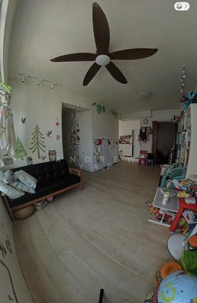 131B Lorong 1 Toa Payoh, 131B Lorong 1 Toa Payoh, Balestier / Toa Payoh, 2 Bedrooms, 732 sqft, HDB Flat For Sale, by Andrew Yap, 500275679 - Living Room - PropertyGuru.com.sg