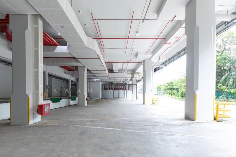 Upper Changi Road huge B2 Ground Floor warehouse, Changi Airport / Changi Village, 44,000 sqft, Factory / Workshop (B2) For Rent, by Kwan Wei Hoe, 500275682 - Exterior - CommercialGuru.com.sg
