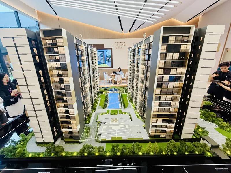 Lucerne Grand, Lakeside Drive, Boon Lay / Jurong / Tuas, 3 Bedrooms, 1,001 sqft, Condominium For Sale, by Murphy Lee, 500275684 - Exterior - PropertyGuru.com.sg