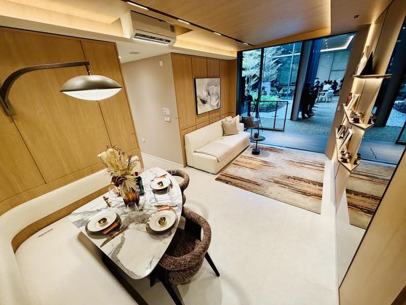Lucerne Grand, Lakeside Drive, Boon Lay / Jurong / Tuas, 3 Bedrooms, 1,001 sqft, Condominium For Sale, by Murphy Lee, 500275684 - Living Room - PropertyGuru.com.sg