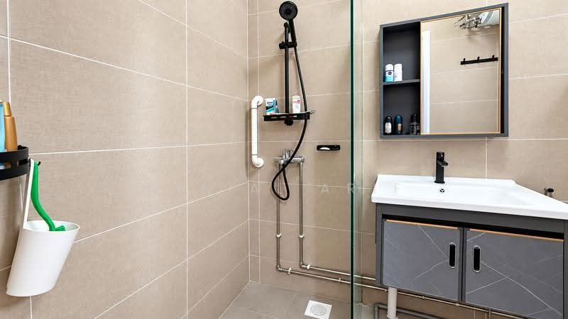 871 Tampines Street 84, 871 Tampines Street 84, Pasir Ris / Tampines, 3 Bedrooms, 1,119 sqft, HDB Flat For Sale, by Danial Arif, 500275686 - Master Bathroom - PropertyGuru.com.sg