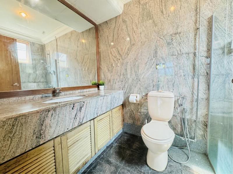 Le Hill, 42 Pasir Panjang Hill, Buona Vista / West Coast / Clementi New Town, Room Rental, 200 sqft, Condominium For Rent, by Liau Li Jun, 500275690 - Bathroom - PropertyGuru.com.sg