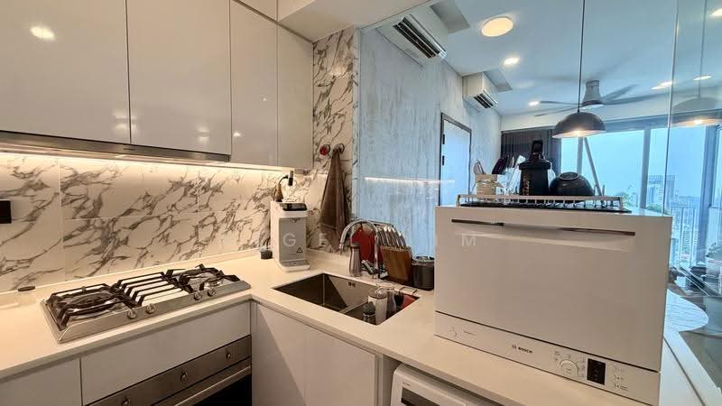 Queens Peak, 1 Dundee Road, Alexandra / Commonwealth, 3 Bedrooms, 807 sqft, Condominium For Sale, by Nigel Lim, 500275693 - Kitchen - PropertyGuru.com.sg