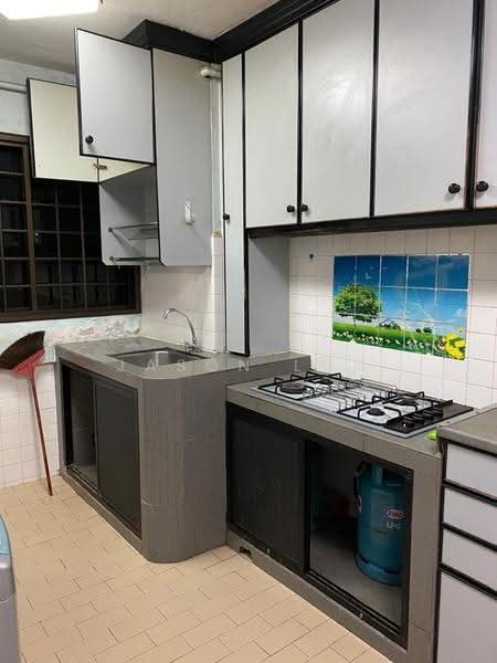 698 Hougang Street 61, 698 Hougang Street 61, Hougang / Punggol / Sengkang, 2 Bedrooms, 689 sqft, HDB Flat For Rent, by Jason Loh, 500275694 - Kitchen - PropertyGuru.com.sg