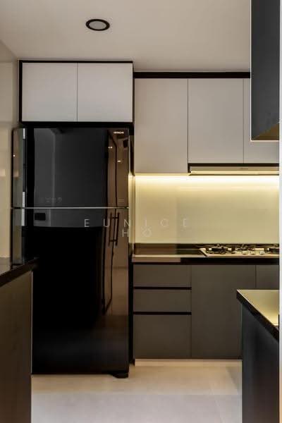 Treasure at Tampines, 15 Tampines Lane, Pasir Ris / Tampines, 4 Bedrooms, 1,281 sqft, Condominium For Sale, by Eunice Ho, 500275702 - Kitchen - PropertyGuru.com.sg