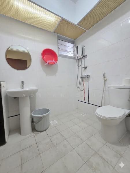 110A Depot Road, 110A Depot Road, Harbourfront / Telok Blangah, 3 Bedrooms, 990 sqft, HDB Flat For Sale, by Adrian Chua, 500275704 - Bathroom - PropertyGuru.com.sg