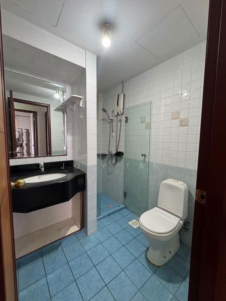 Yishun Sapphire, 42 Canberra Drive, Sembawang / Yishun, 2 Bedrooms, 1,001 sqft, Condominium For Sale, by Joey Tan, 500275708 - Bathroom - PropertyGuru.com.sg