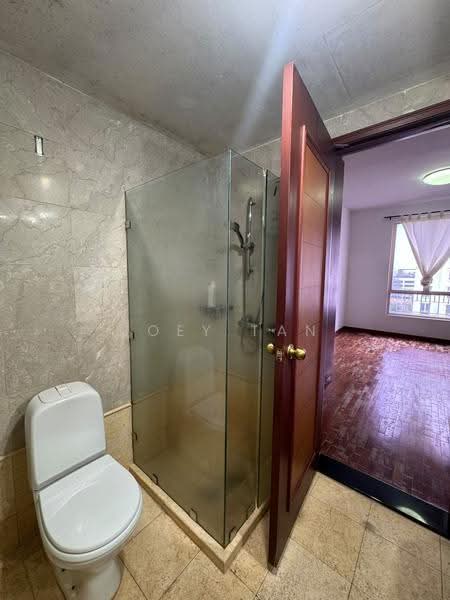 Yishun Sapphire, 42 Canberra Drive, Sembawang / Yishun, 2 Bedrooms, 1,001 sqft, Condominium For Sale, by Joey Tan, 500275708 - Bathroom - PropertyGuru.com.sg