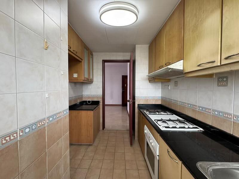 Yishun Sapphire, 42 Canberra Drive, Sembawang / Yishun, 2 Bedrooms, 1,001 sqft, Condominium For Sale, by Joey Tan, 500275708 - Kitchen - PropertyGuru.com.sg
