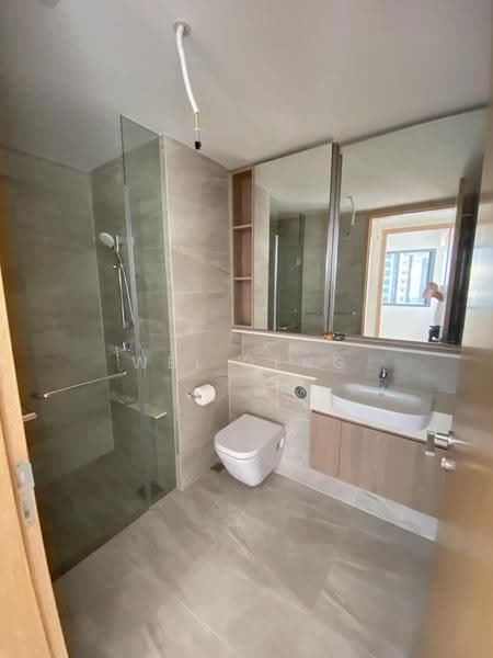 Twin VEW, 93 West Coast Vale, Buona Vista / West Coast / Clementi New Town, 3 Bedrooms, 732 sqft, Condominium For Rent, by WEI DENG, 500275716 - Bathroom - PropertyGuru.com.sg
