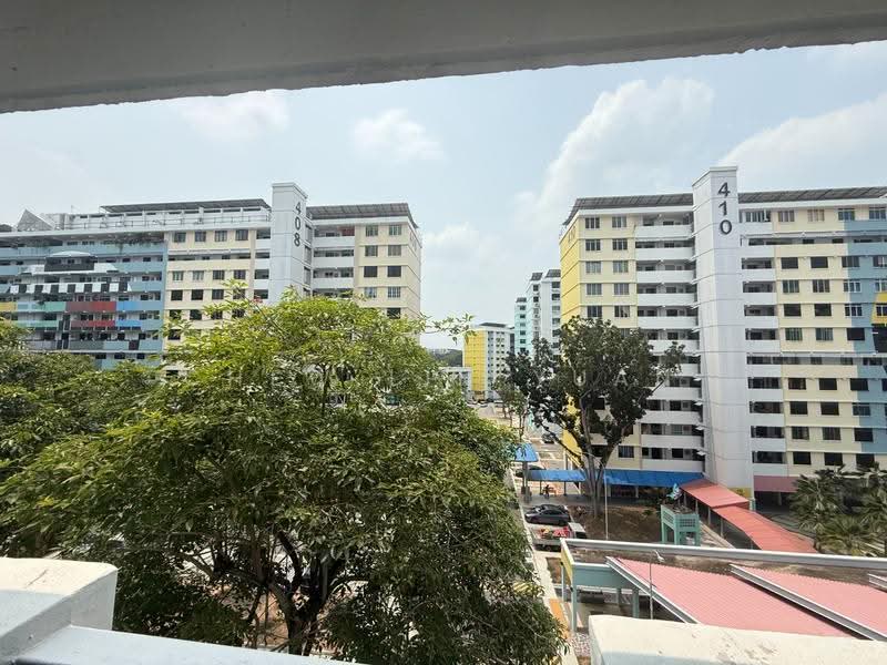 406 Tampines Street 41, 406 Tampines Street 41, Pasir Ris / Tampines, Room Rental, 200 sqft, HDB Flat For Rent, by Chew Lih Yuan, 500275720 - Exterior - PropertyGuru.com.sg