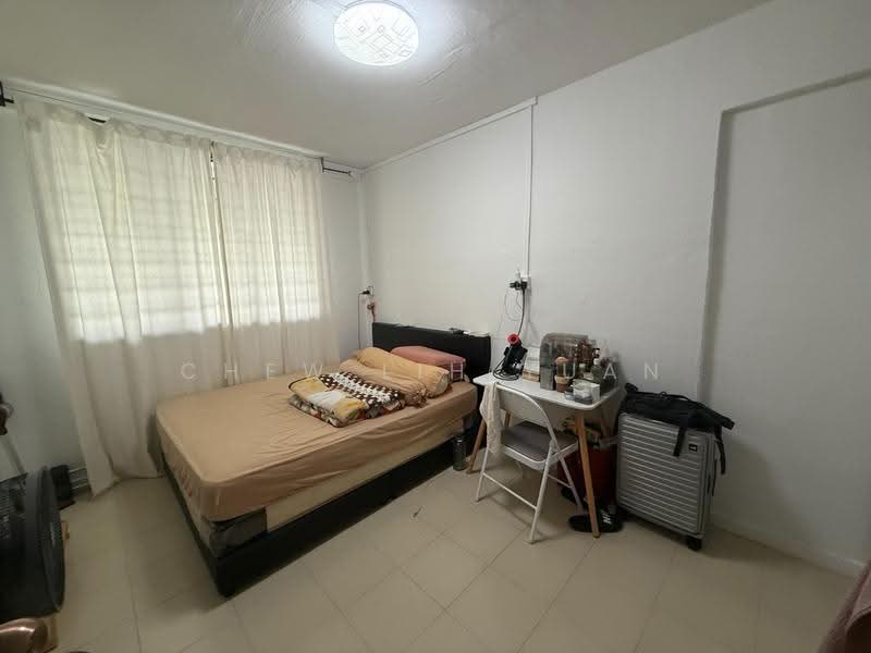 406 Tampines Street 41, 406 Tampines Street 41, Pasir Ris / Tampines, Room Rental, 200 sqft, HDB Flat For Rent, by Chew Lih Yuan, 500275720 - Bedroom - PropertyGuru.com.sg