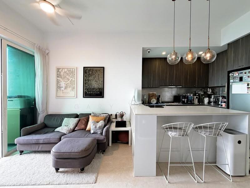 Principal Garden, 93 Prince Charles Crescent, Alexandra / Commonwealth, 2 Bedrooms, 807 sqft, Condominium For Sale, by Gary Chia, 500275721 - Living Room - PropertyGuru.com.sg
