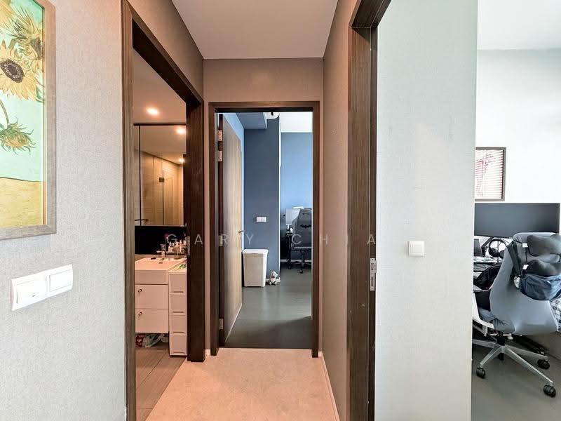 Principal Garden, 93 Prince Charles Crescent, Alexandra / Commonwealth, 2 Bedrooms, 807 sqft, Condominium For Sale, by Gary Chia, 500275721 - Corridor - PropertyGuru.com.sg