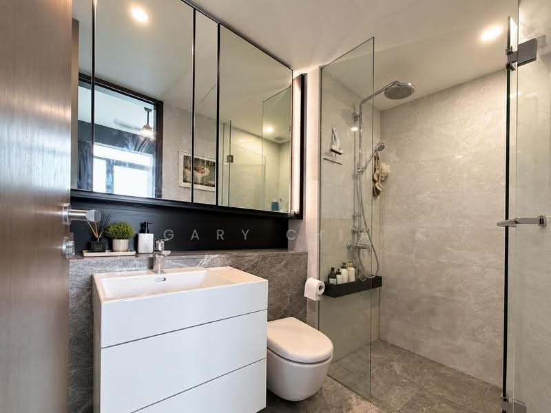 Principal Garden, 93 Prince Charles Crescent, Alexandra / Commonwealth, 2 Bedrooms, 807 sqft, Condominium For Sale, by Gary Chia, 500275721 - Bathroom - PropertyGuru.com.sg