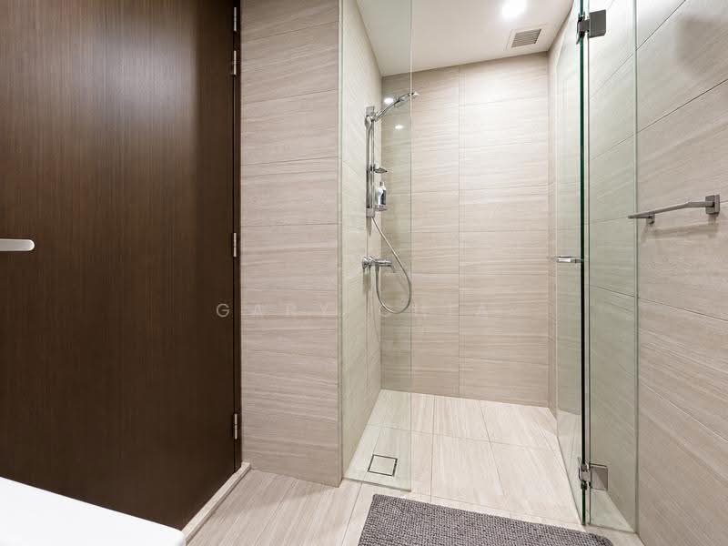 Principal Garden, 93 Prince Charles Crescent, Alexandra / Commonwealth, 2 Bedrooms, 807 sqft, Condominium For Sale, by Gary Chia, 500275721 - Bathroom - PropertyGuru.com.sg