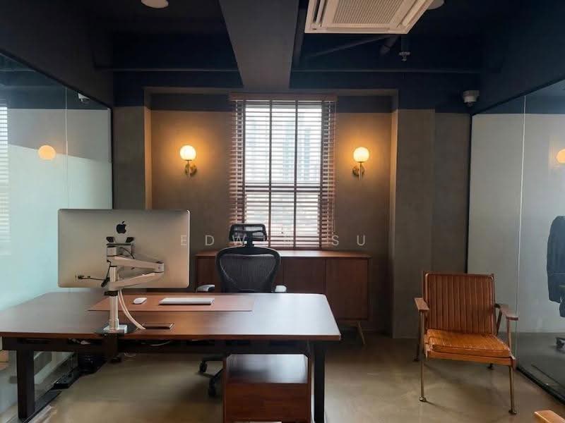 Manhattan House, 151 Chin Swee Road, Alexandra / Commonwealth, 3,337 sqft, Office For Sale, by Edwin Su, 500275734 - Study - CommercialGuru.com.sg
