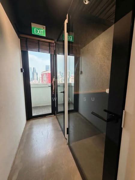 Manhattan House, 151 Chin Swee Road, Alexandra / Commonwealth, 3,337 sqft, Office For Sale, by Edwin Su, 500275734 - Corridor - CommercialGuru.com.sg