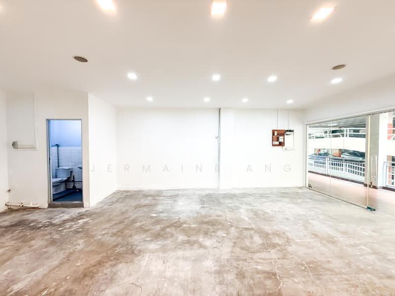 Hong Lim Complex, 531 Upper Cross Street, Boat Quay / Raffles Place / Marina, 612 sqft, Other Retail For Rent, by Jermaine Ang, 500275739 - Bathroom - CommercialGuru.com.sg