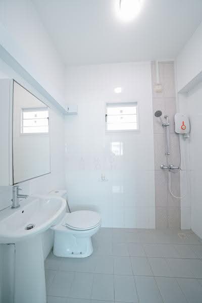256D Sumang Walk, 256D Sumang Walk, Hougang / Punggol / Sengkang, 3 Bedrooms, 1,001 sqft, HDB Flat For Sale, by Aaron Goh, 500275740 - Bathroom - PropertyGuru.com.sg