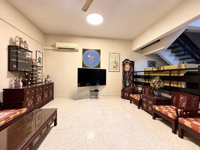 C.H.E.A.P 2 Storey Semi-Detached for Sale D28, Seletar Hills Estate, Gerald Mugliston Estate, Seletar / Yio Chu Kang, 5 Bedrooms, 2,500 sqft, Semi-Detached House For Sale, by Aaron Yeo, 500275744 - Living Room - PropertyGuru.com.sg
