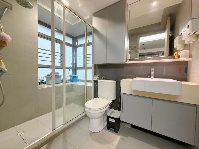 138B Lorong 1A Toa Payoh, 138B Lorong 1A Toa Payoh, Balestier / Toa Payoh, 3 Bedrooms, 1,259 sqft, HDB Flat For Sale, by Ng Siang Ling, 500275752 - Master Bathroom - PropertyGuru.com.sg